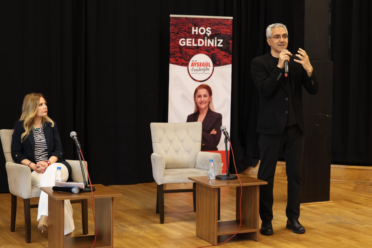 Bakırköy Belediyesi, yazar Sekman ve eğitimci Eriş'i ağırladı
