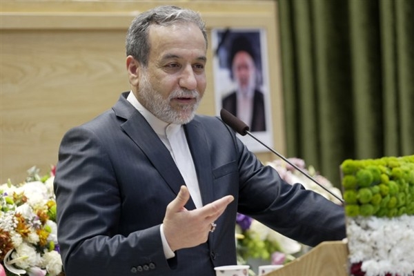 Araghchi, Japonya Dışişleri Bakan Yardımcısı Namazu ile görüştü