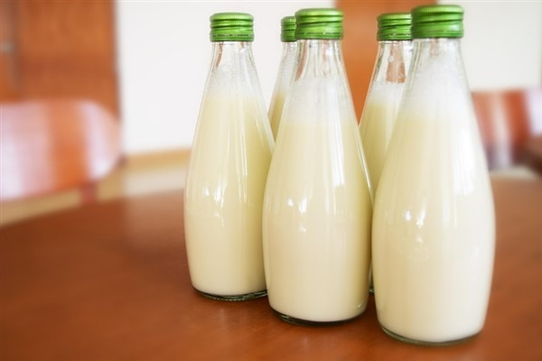 TÜİK- Ticari süt işletmelerince 1 milyon 15 bin 647 ton inek sütü toplandı