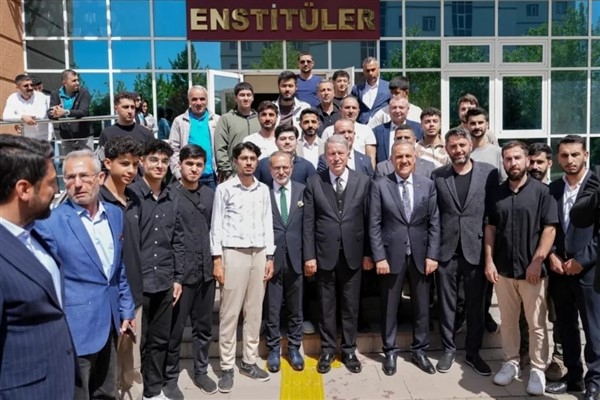 “Türkiye’de ve Bölgemizde Güvenlik Meseleleri” konferansı düzenlendi
