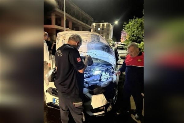 Iğdır'da araç yangını kısa sürede söndürüldü
