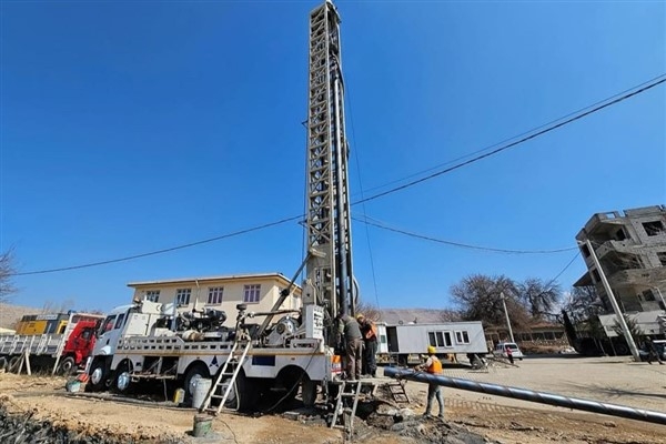 Mardin Büyükşehir'den 16 farklı lokasyonda sondaj çalışması