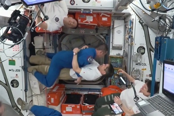 Uluslararası Uzay İstasyonu'na yeni astronot grubu ulaştı