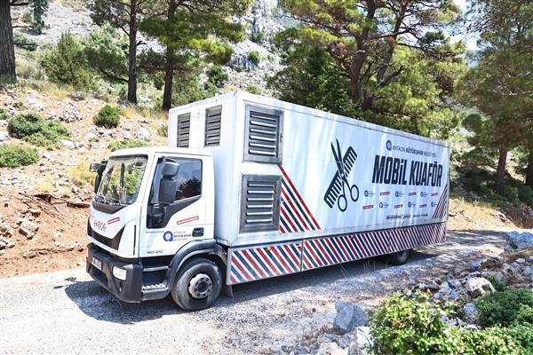 Antalya Mobil Kuaför Tırı yaylalarda hizmetini sürdürüyor