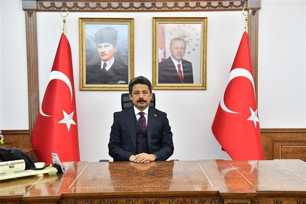 Kırşehir Valisi Demiryürek'ten 30 Ağustos Zafer Bayramı mesajı