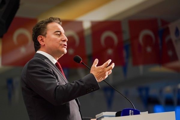 Babacan: Erdoğan-Trump randevulaşması devlet gelenekleri açısından sorunlu