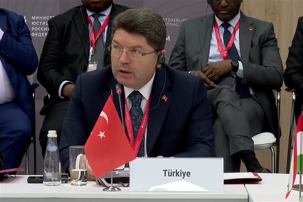 Bakan Tunç, Bartın Hakimevi ve Personel Eğitim Merkezi'ni inceledi