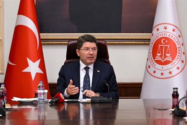 Tunç: Sınavda ter dökecek adaylarımıza başarılar diliyorum