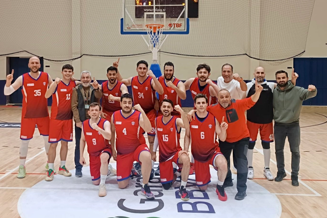 Ağrı Ekibinden İlk Yılda Playoff Başarısı