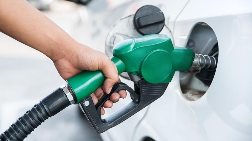 Sürücülere müjde! Akaryakıtta tabela değişiyor: Benzine indirim bekleniyor