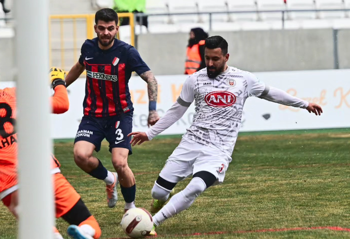 Karaman FK, Düzcespor'u 1-0 Mağlup Ederek Puanını 28'e Yükseltti