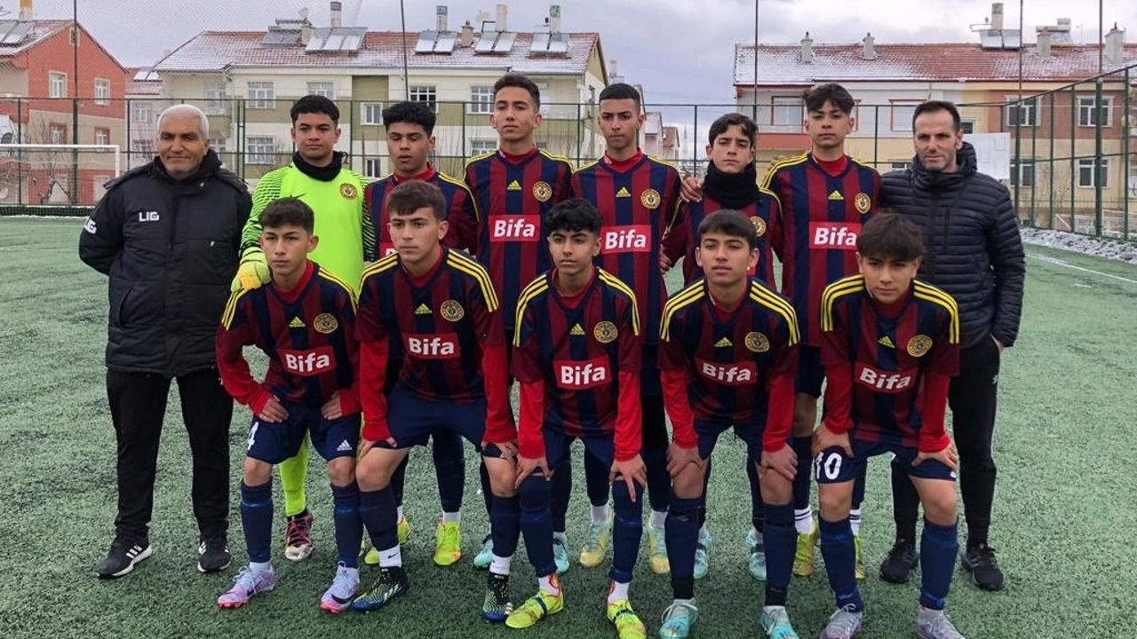 Namağlup Şampiyon: Bifa Başakspor!