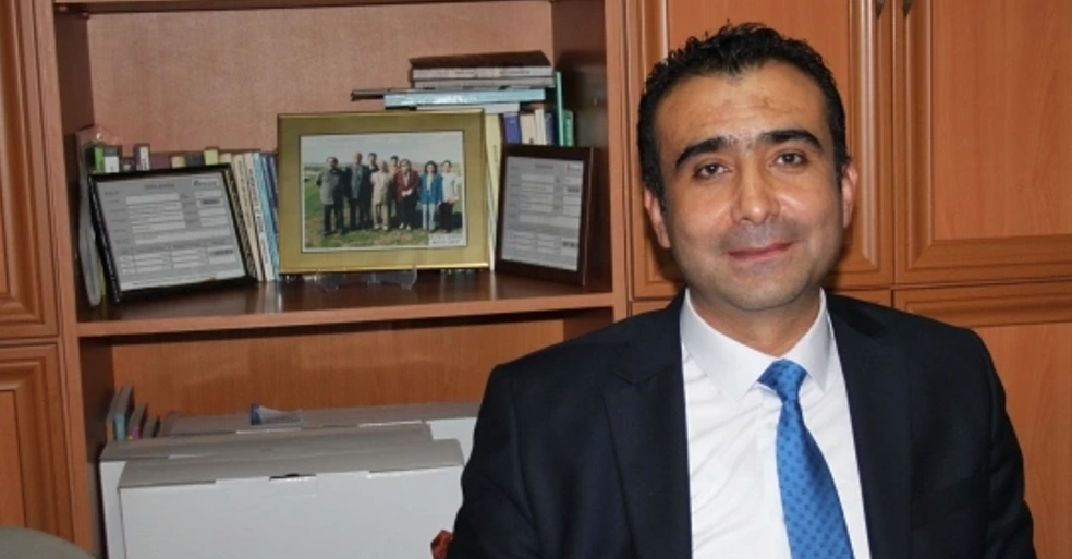 BAŞKAN KALAYCI 6 ŞUBAT DEPREMLERİNİN YILDÖNÜMÜNDE VATANDAŞLARIMIZI RAHMETLE ANDI