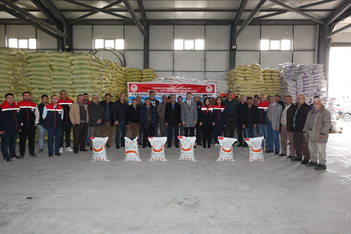 Kazımkarabekir'de Nohut Tohumu Dağıtım Programı Gerçekleştirildi