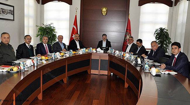 Vali Meral Asayiş ve Güvenlik Toplantısına Katıldı 
