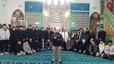 Karamanlılar Sahura Gençlerin "HU" Sesiyle Uyandı